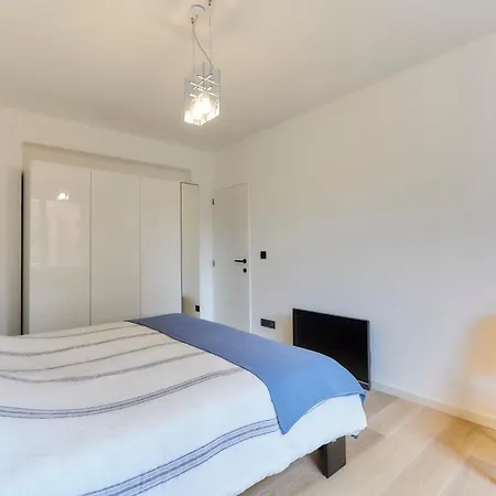 Lecomte - Oceanfront 206 *