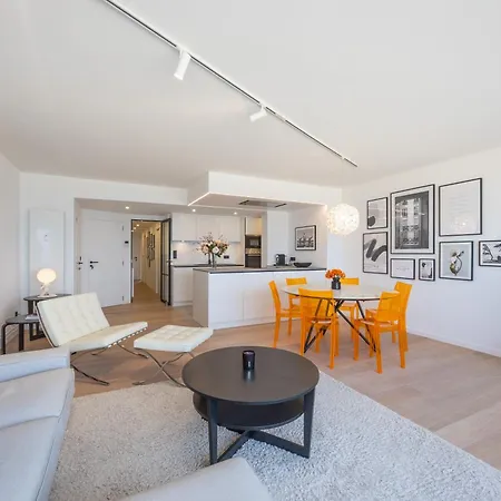 Lecomte - Oceanfront 206 Apartamento *
