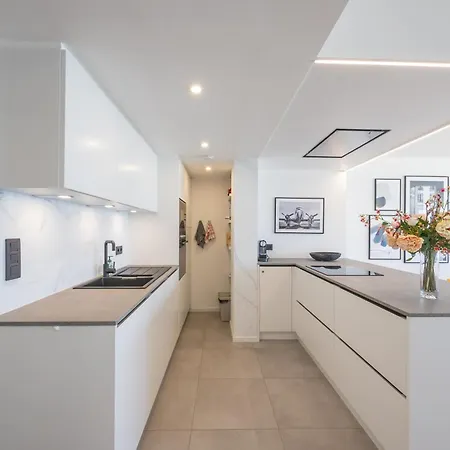 Lecomte - Oceanfront 206 Ostend